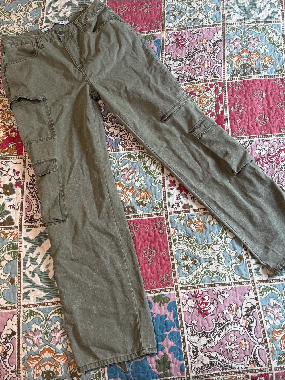 Tinseltown Olive Green Acid Wash Multi Pocket Cargo Pants Size 7